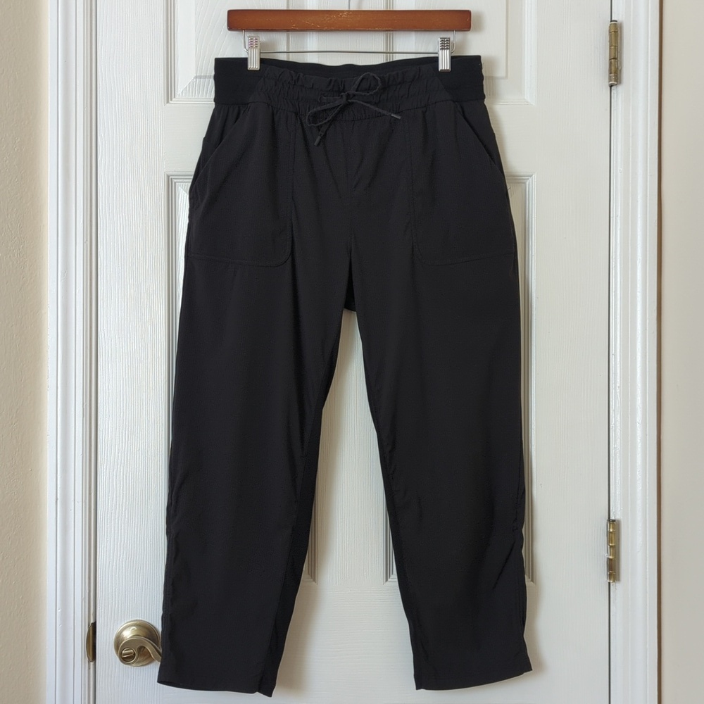 Lululemon Beyond The Studio Soft High Rise Relaxed Fit Cropped Pants Black 10